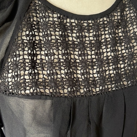 Joie Silk Black Pleated Blouse with Short Sleeves - Picture 3 of 12